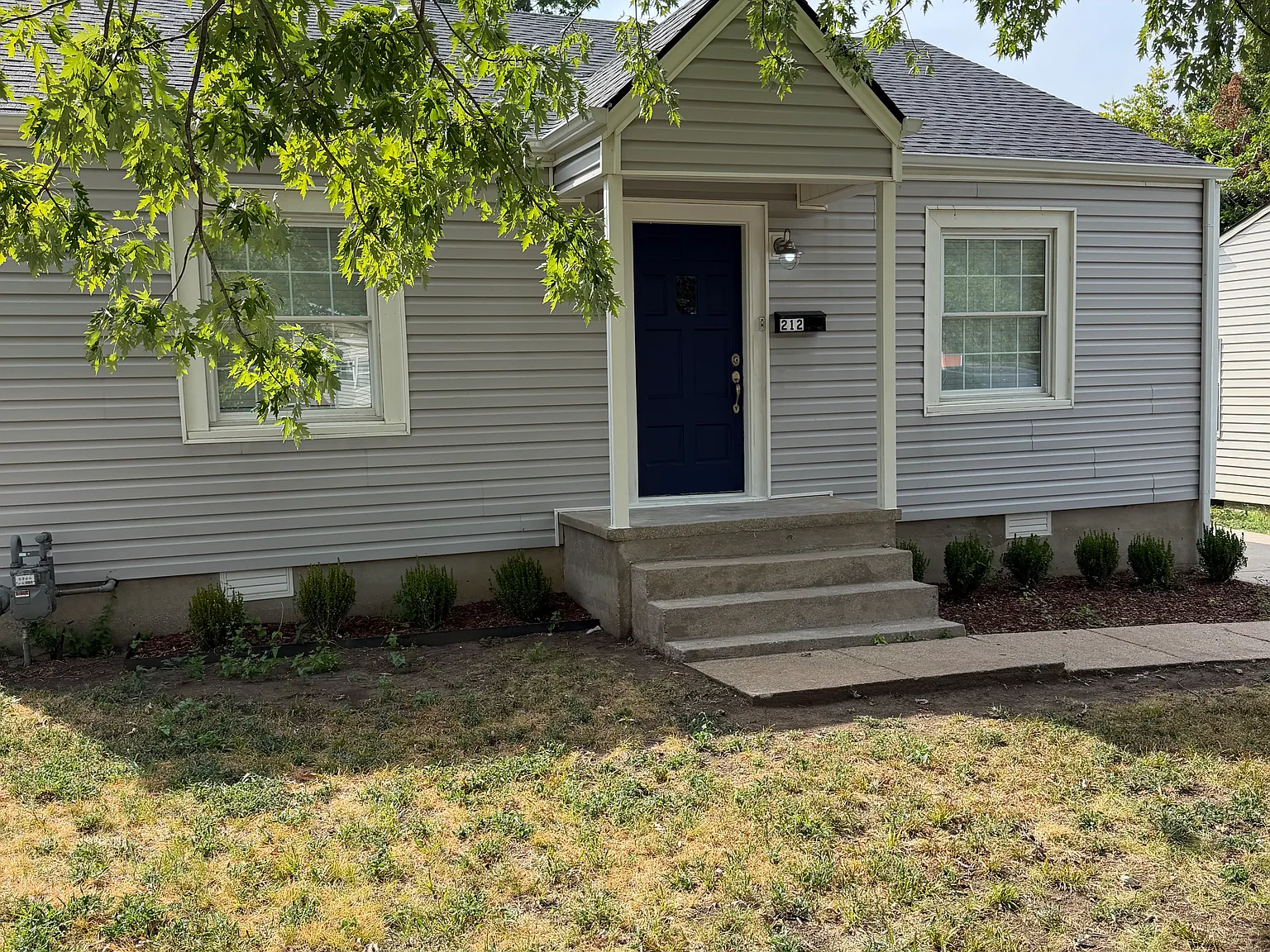 2 bed, 1000 sqft, $1,300 — Photo 1