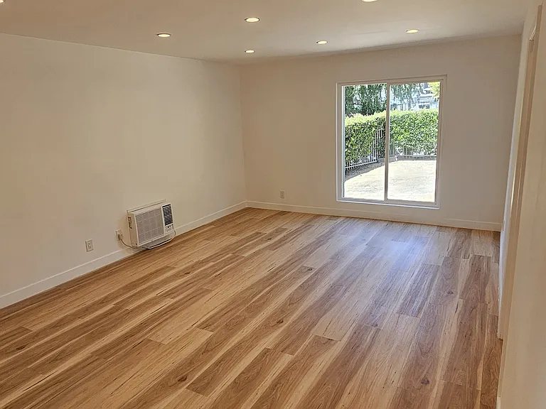 4434 Lowell Ave #1 — Photo 13