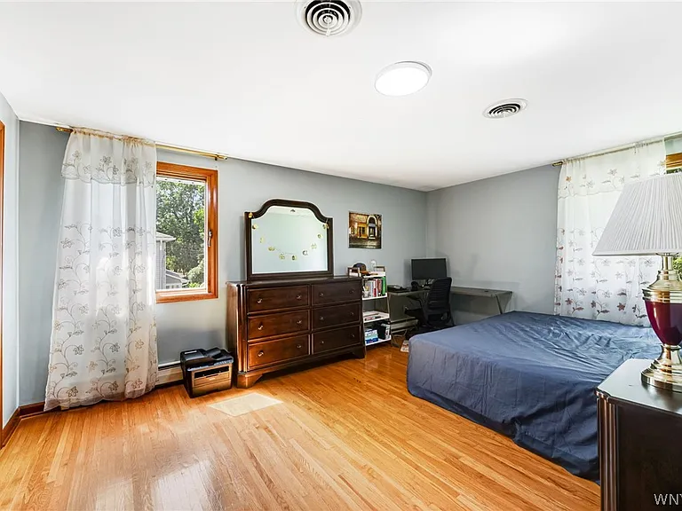 71 Chaumont Dr — Photo 34