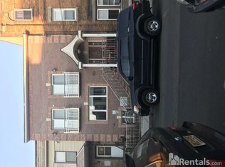 26 Downing St, Newark, NJ 07105
