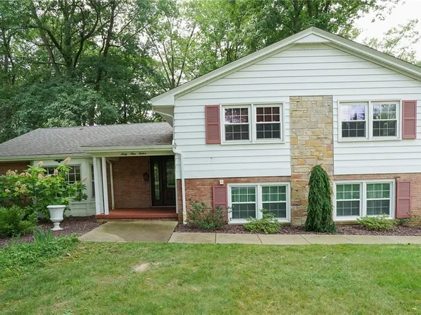 6912 Ronjoy Pl, Youngstown, OH 44512