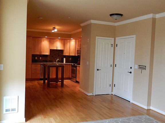 4th image of 4116 California Ave SW #407-9