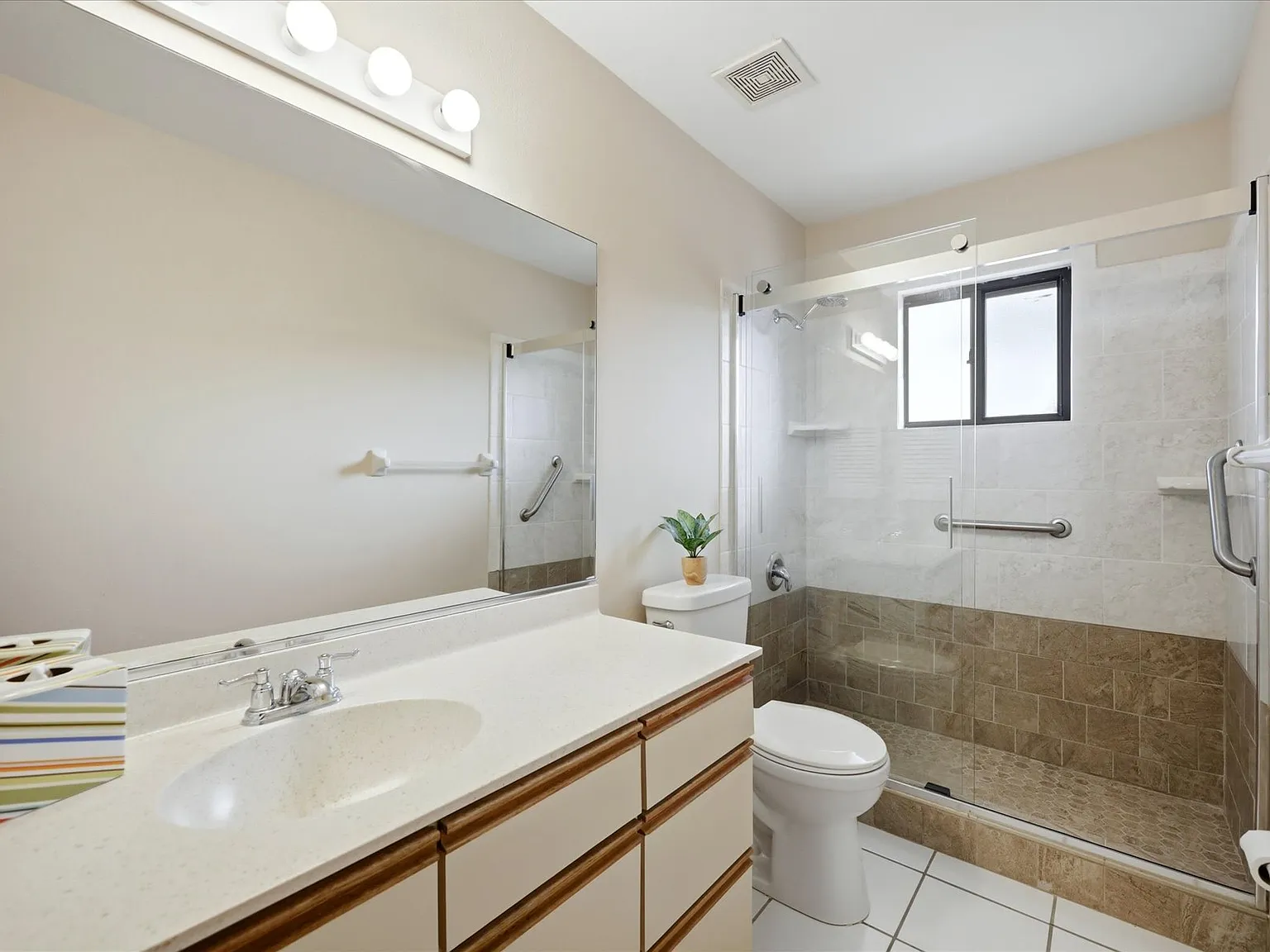 2 bed, 1100 sqft, $1,750 — Photo 4