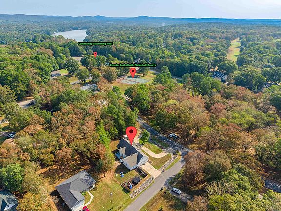 2nd image of 100 Stonebriar Dr