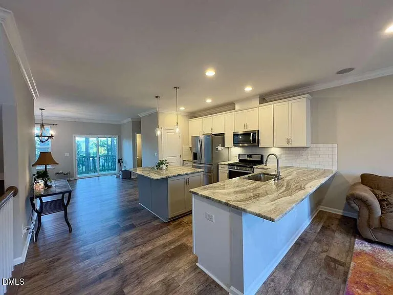 2223 Chattering Lory Ln — Photo 22