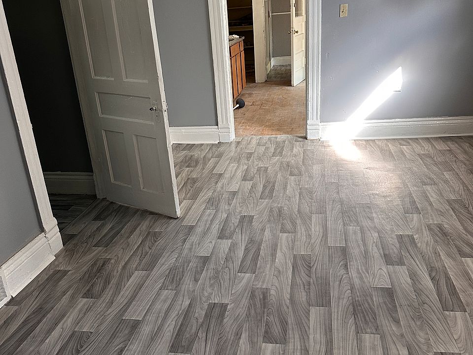 1st image of 101 Alexander Pl #1