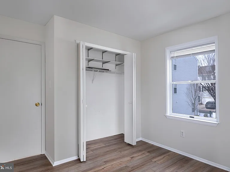 191 Jonathan Dayton Ct — Photo 16