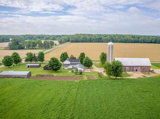 E6880 Symco Rd, Manawa, WI 54949