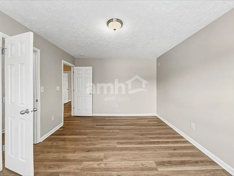 2591 Auburn Ct — Photo 18