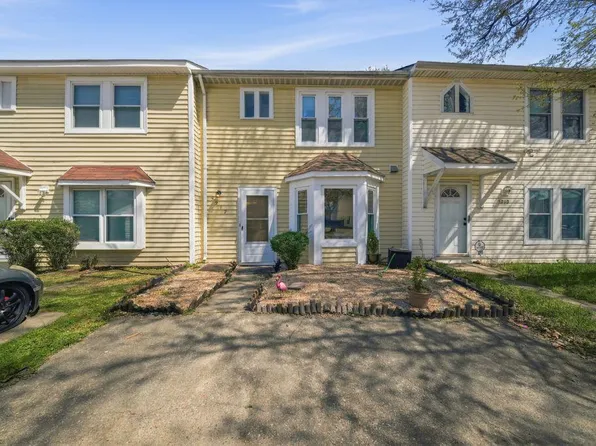 5212 Richard Rd, Virginia Beach, VA 23462
