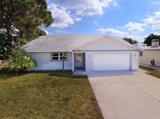 210 W Canal Dr, Palm Harbor, FL 34684