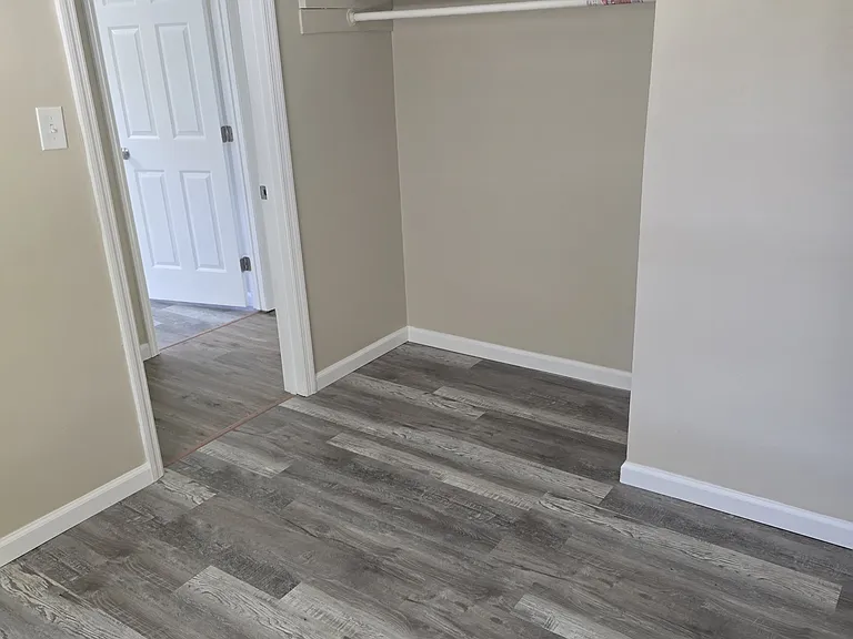 6550 Venture Dr — Photo 17