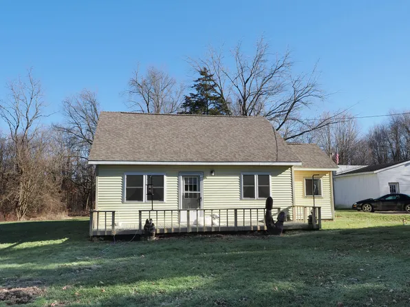 11893 River Rd, Greenville, MI 48838