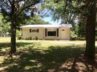 1140 NW Coachwhip Ave, Madison, FL 32340