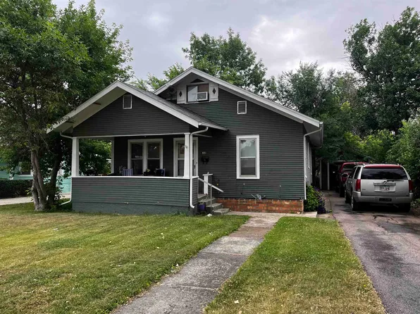 831 Lawrence St, Belle Fourche, SD 57717