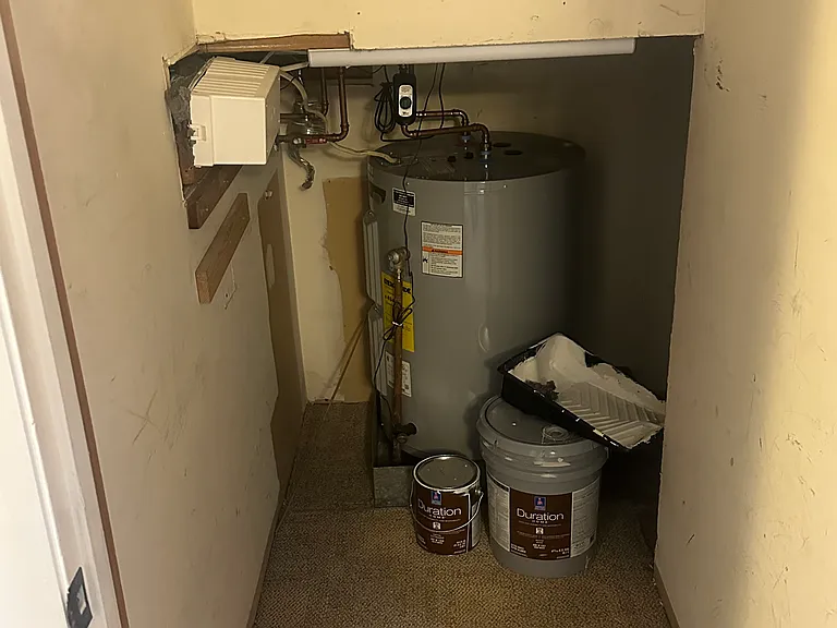 482 East St #18 — Photo 5