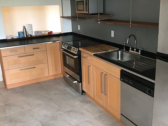 5th image of 3549 Sunnyside Ave Floor 3