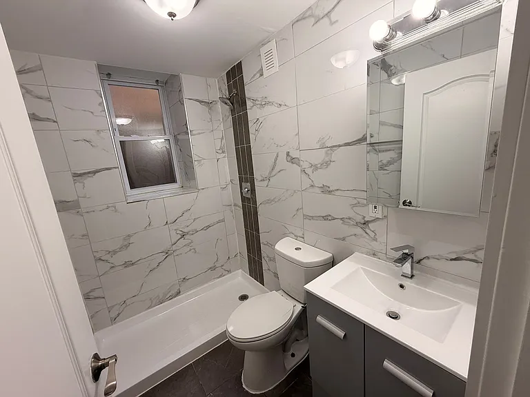 234 Jewett Ave #13E — Photo 6