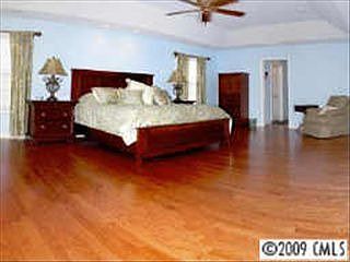 4th image of 1015 Forbishire Dr