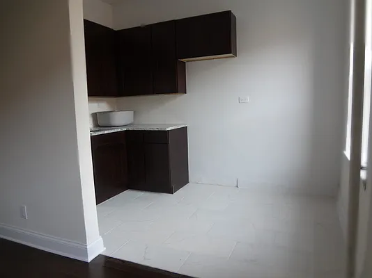 Rented by RC Realty Group of New York Inc | media 15