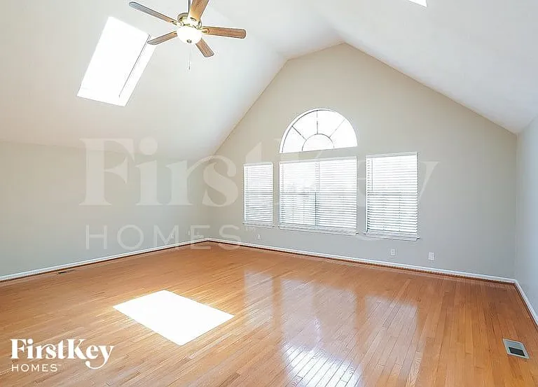 2301 Peak Hill Cv — Photo 3