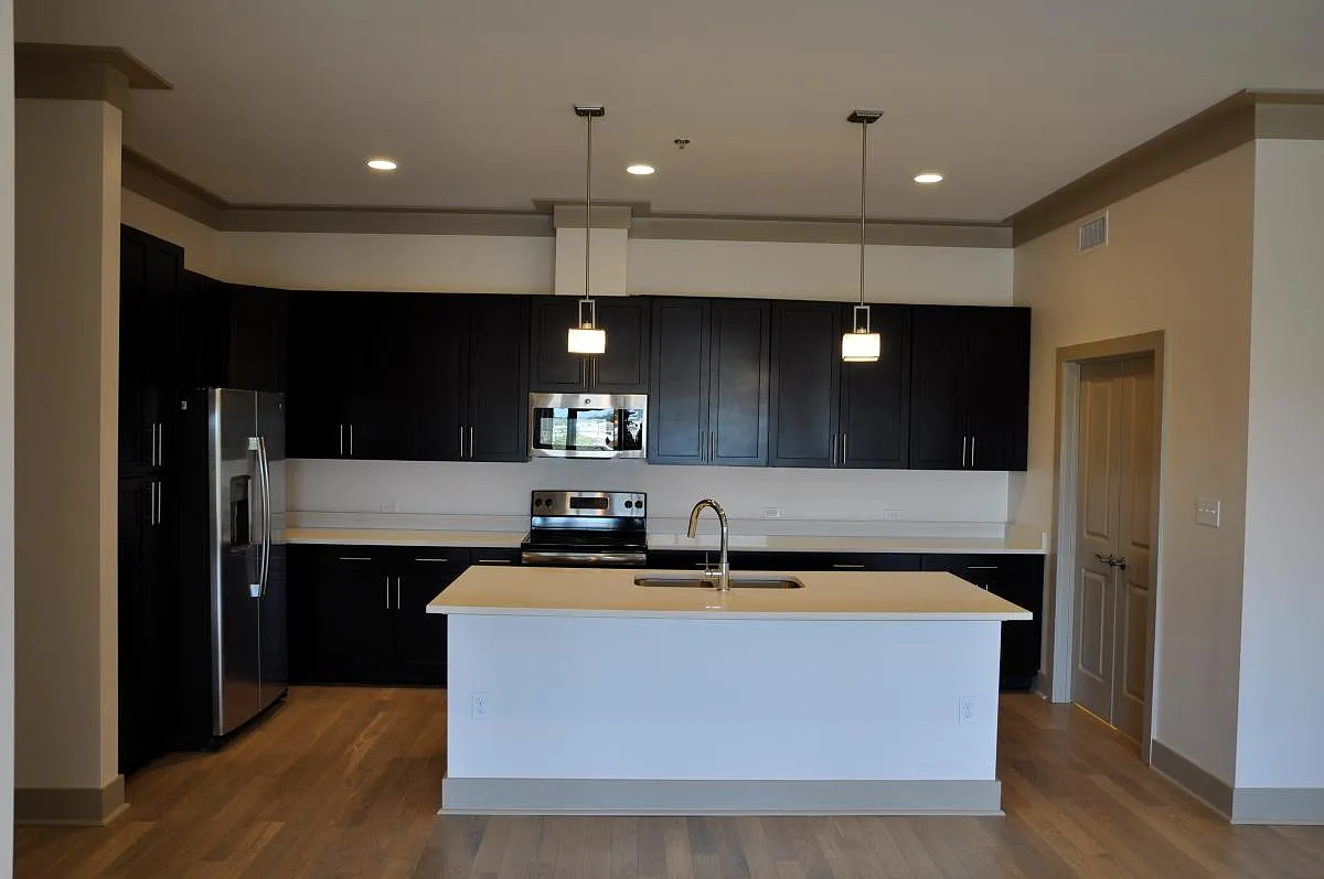 2 bed, 1510 sqft, $2,600 — Photo 2