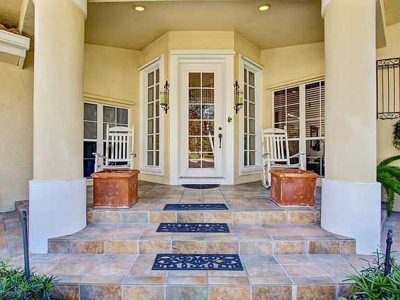 3rd image of 6822 Cypress Cove Cir