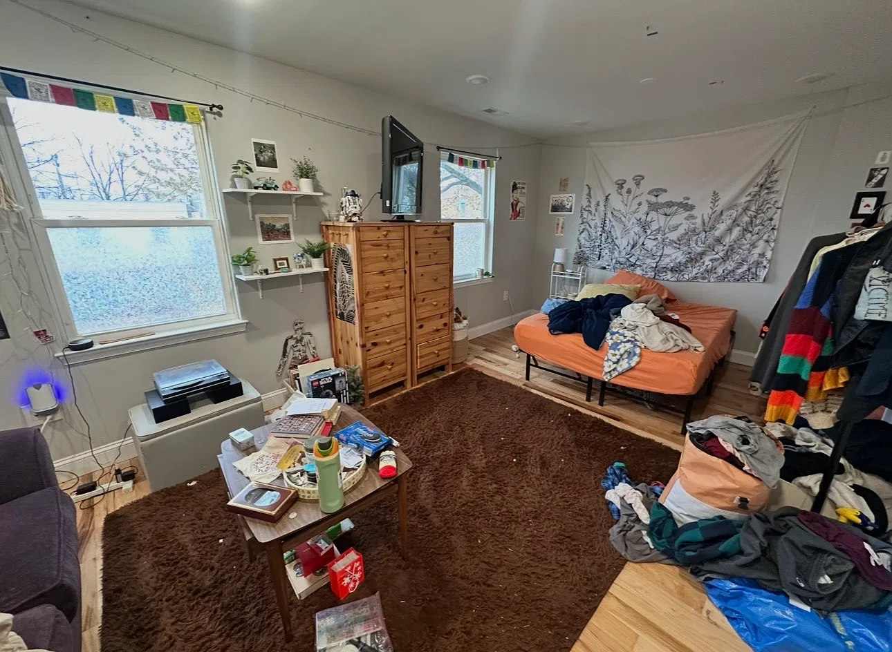 4 bed, 1800 sqft, $2,400 — Photo 2