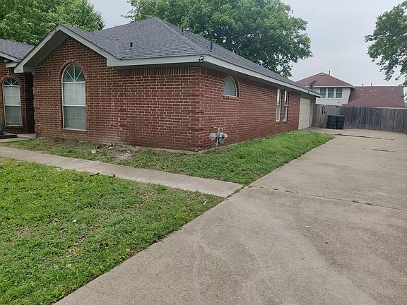 2nd image of 1213 Urban Dr
