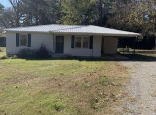 15 Sparks Dr, Laceys Spring, AL 35754