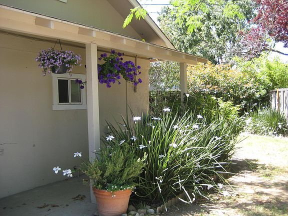 2nd image of 206 Carlester Dr