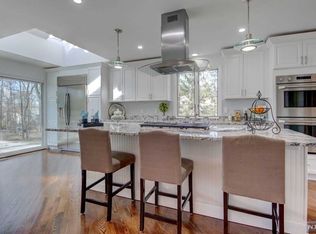 44 Echo Ridge Rd, Upper Saddle River, NJ 07458