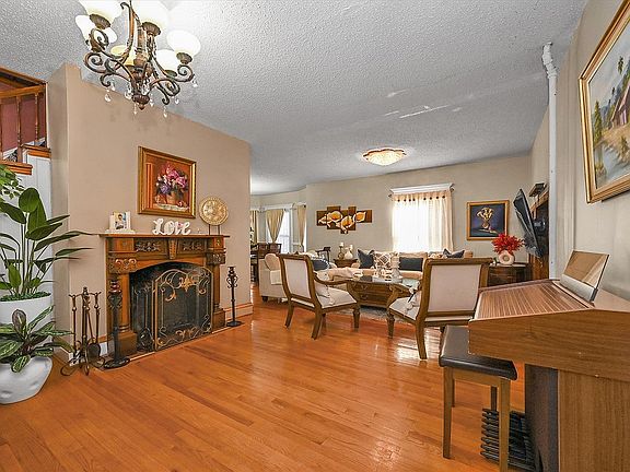 4th image of 8817 190th St