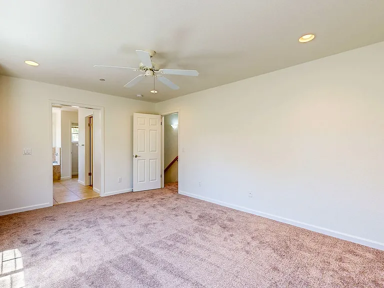 642 Acacia Ln — Photo 39