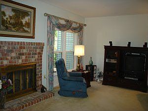 Living Room w/Fpl