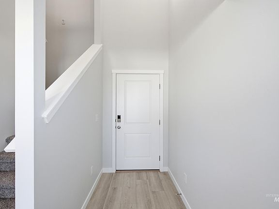 2nd image of 10880 Rutland St