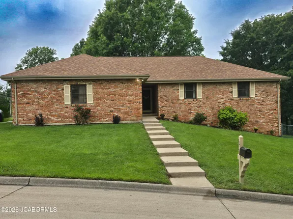 101 Kingsbury Ct, Jefferson City, MO 65109