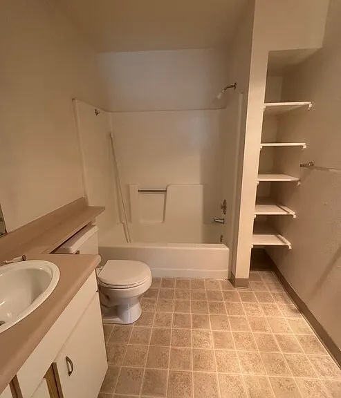 Forest Green Apartments — Photo 5