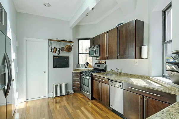 Sold by Compass | media 3
