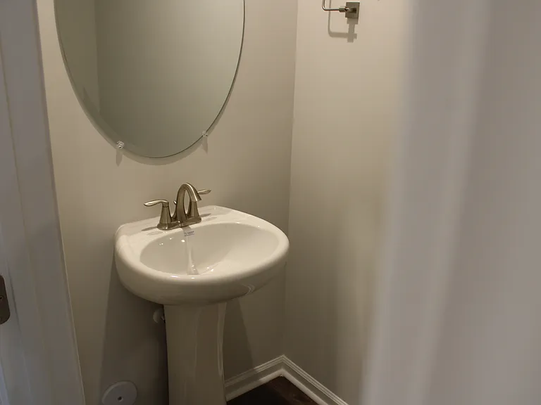 1369 Bessie Ct — Photo 7