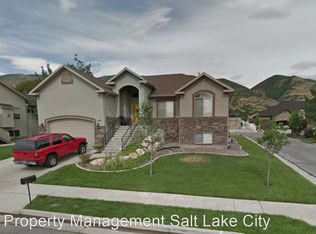 966 N 250 W, Centerville, UT 84014