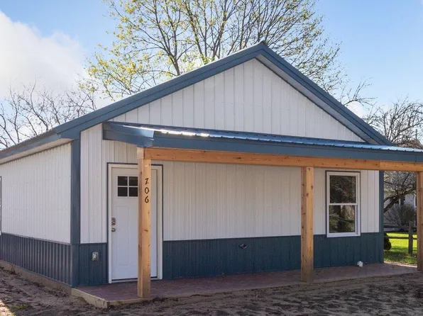 706 Colfax St, Cadillac, MI 49601