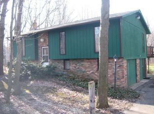 8512 Fisher Rd, Ravenna, OH 44266