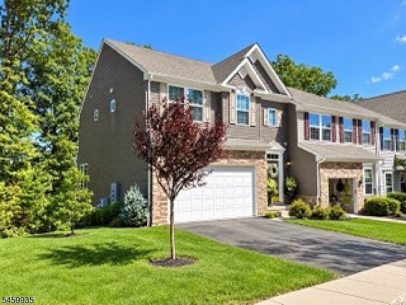 1st image of 3 Woodland Way
