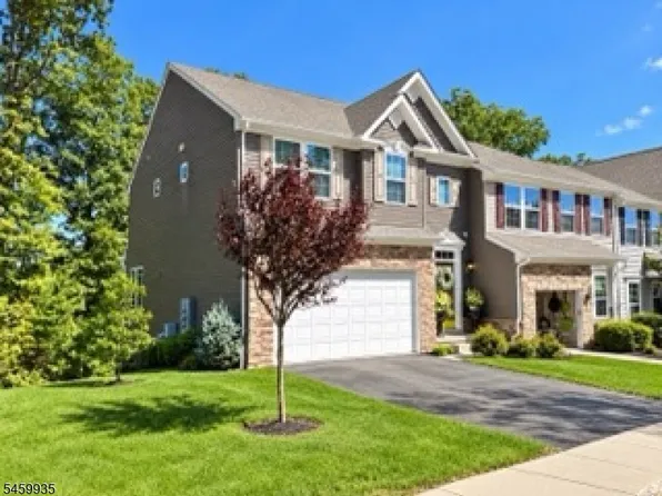 3 Woodland Way, Mount Arlington Boro, NJ 07856