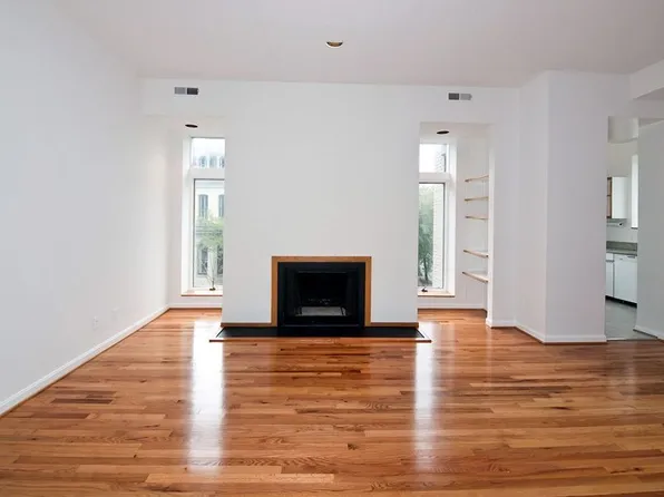 3101 P St NW APT 3, Washington, DC 20007