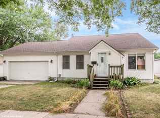 415 N 7th St, Adel, IA 50003