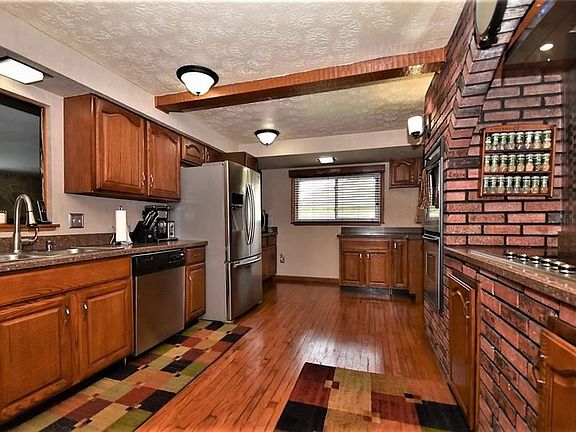 5th image of 7266 Somerville Dr