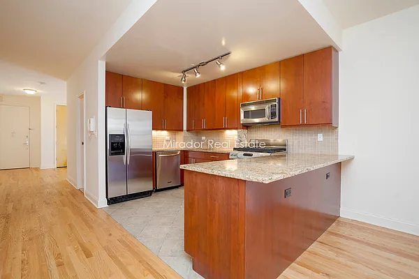 Rented by Mirador Real Estate | media 23