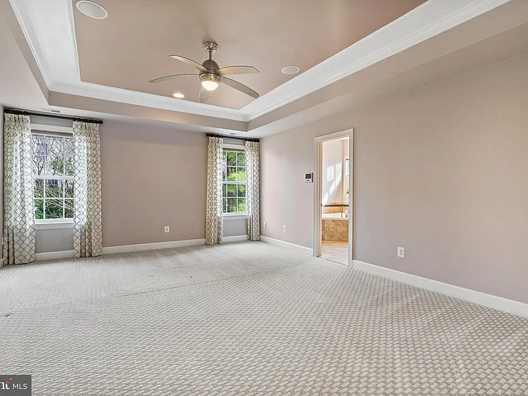 4561 Rona Pl — Photo 50